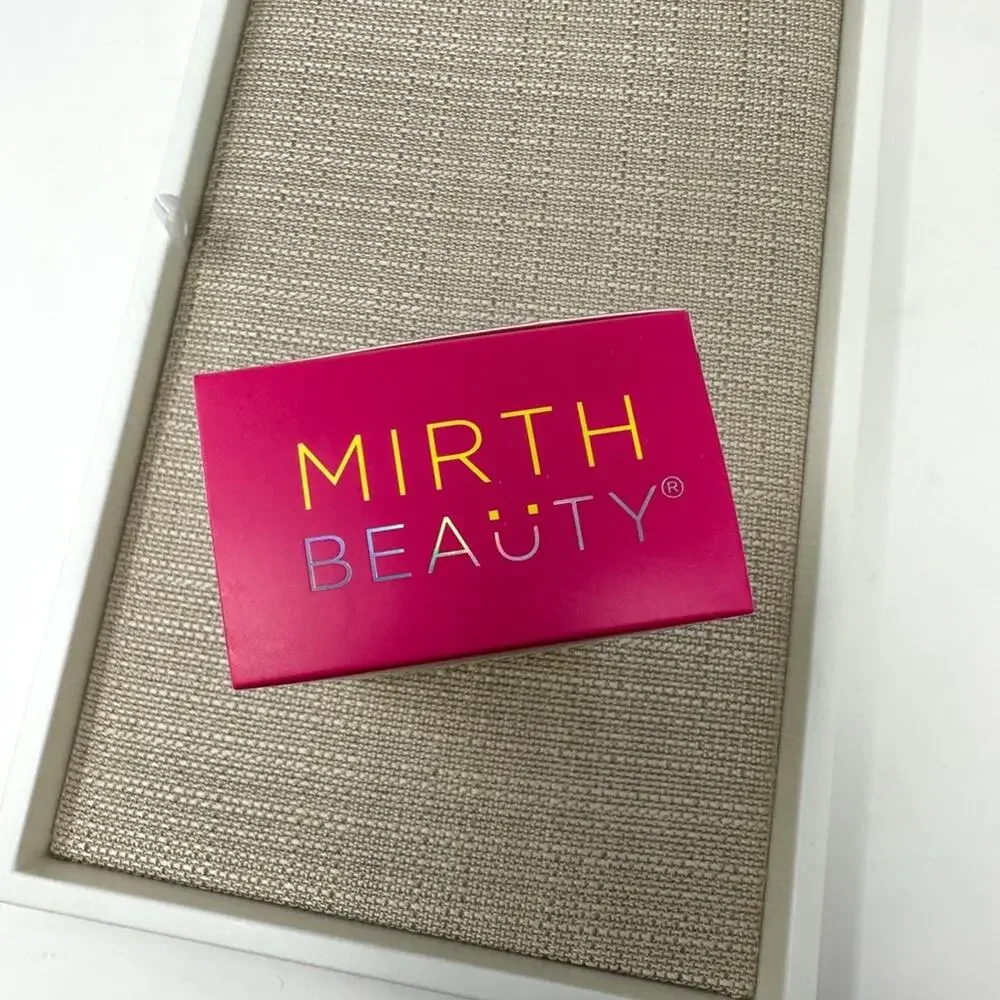NEW Mirth Beauty Vitamin C Brightening  and Hydrating Daily Face Serum MSRP $42